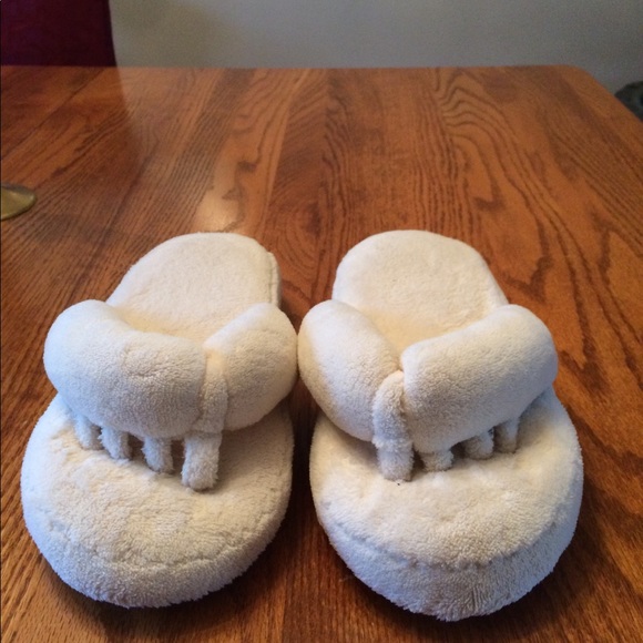 pearlessence Shoes - 🌹NWOT Slippers / Spa Slides White Nonslip